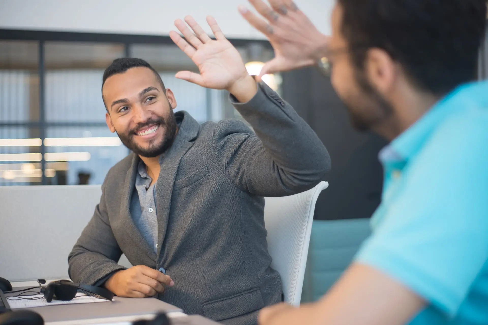 Support agent training assessment and certification platform