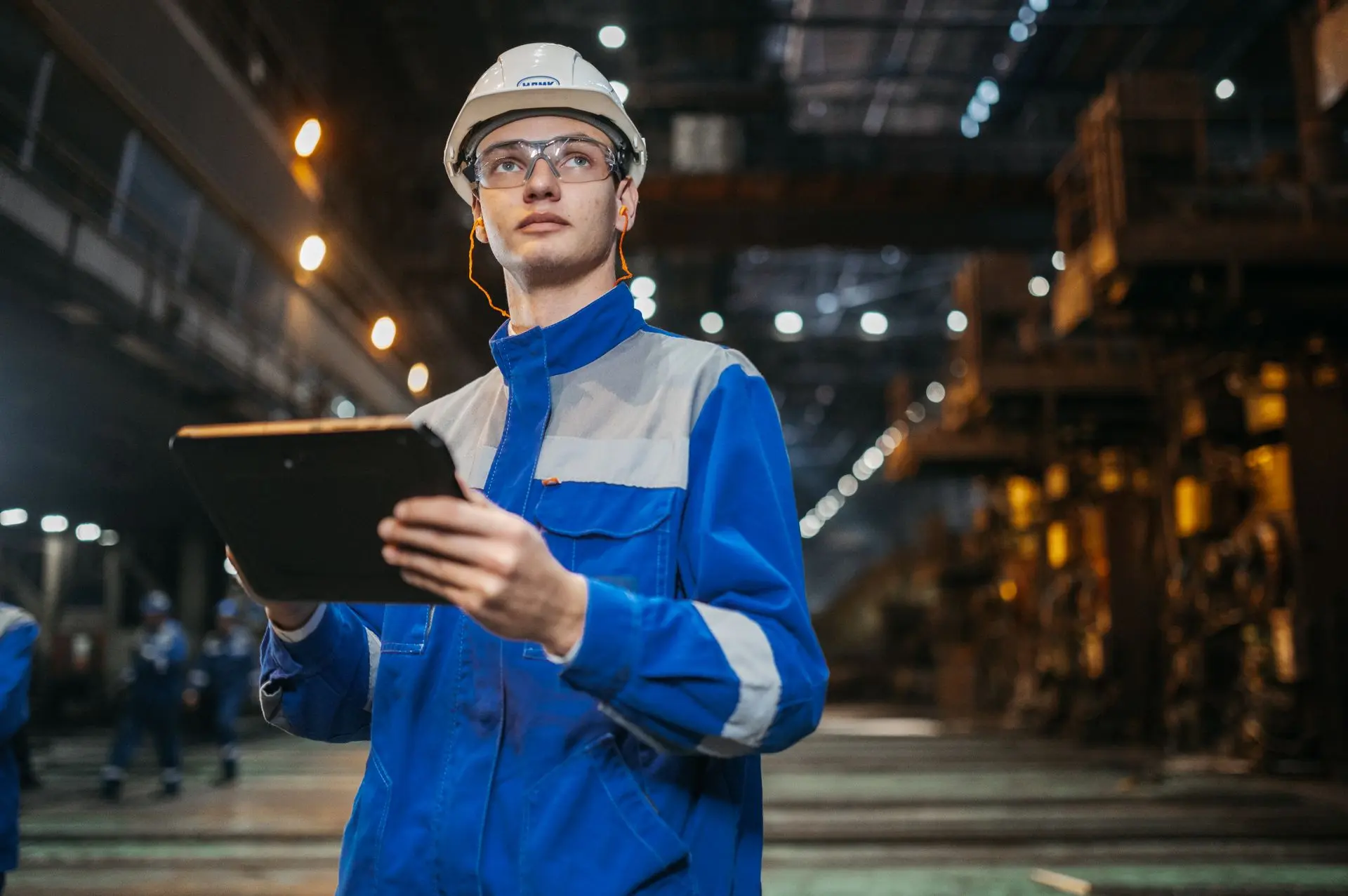 LMS for manufacturing industry - safety and compliance training platform
